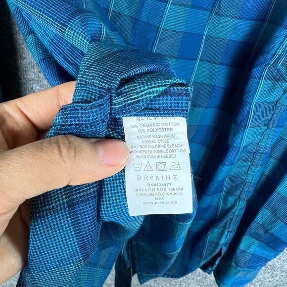 PrAna Men's Button Down Long Sleeve Organic Cotton Blend Blue Shirt Sz‎ M - Picture 9 of 9